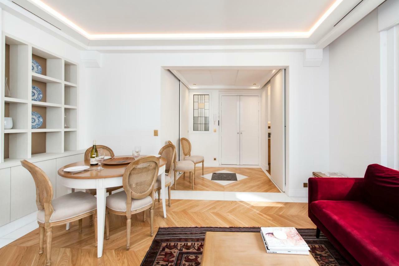 Luxury Montaigne Apartment Paryż Zewnętrze zdjęcie